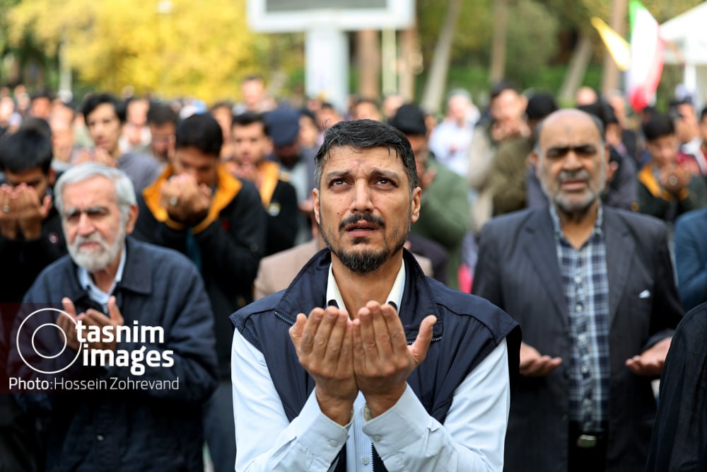 عکس/ نماز طلب باران در دانشگاه علم و صنعت