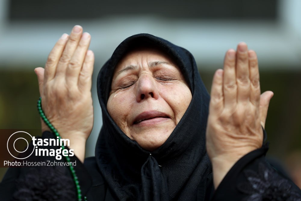 عکس/ نماز طلب باران در دانشگاه علم و صنعت