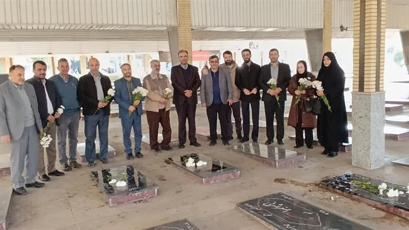 یاد و خاطره شهدای زنجان به مناسبت هفته کتاب گرامی داشته شد