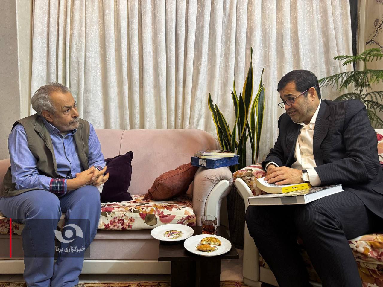  عیادت وزیر ورزش و جوانان از «ابراهیم افشار»