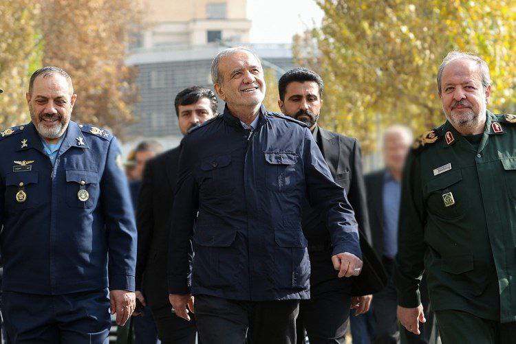 عکس/ نشست شورای راهبردی وزارت دفاع و پشتیبانی نیروهای مسلح با حضور رئیس‌جمهور