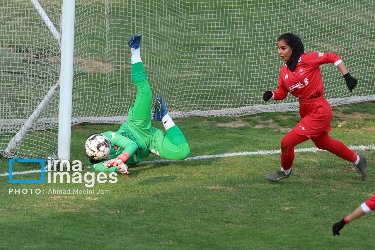 لیگ برتر فوتبال زنان؛ پرسپولیس و یاسام