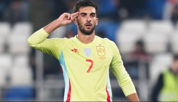 مهاجم بارسلونا خوشحال از قرار گرفتن در کنار دو رئالی