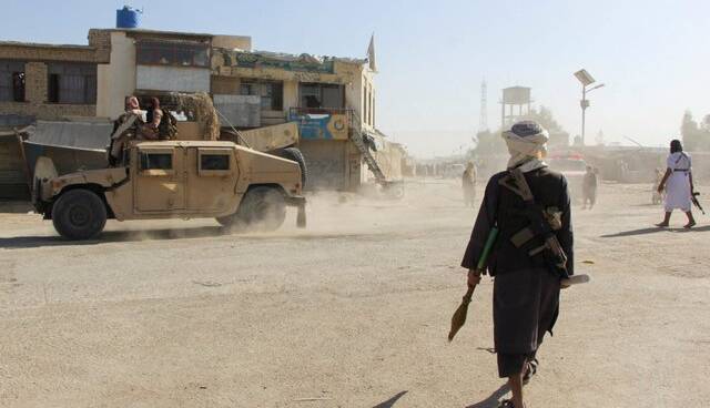 پاکستان: از پیشنهاد میانجیگری ایران میان اسلامآباد و کابل استقبال میکنیم