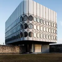 4 گوشه دنیا/دفتر کار یا اثر هنری معماری بروتالیسم؟!