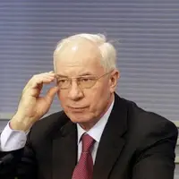 آزاروف: آمریکا دنبال جانشین برای زلنسکی است