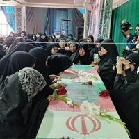 مادر شهید «ابوالفضل کریمی کهکی» در قم تشییع و به خاک سپرده شد