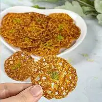 سوهان توری کنجدی، واقعاً از نمونههای بازاری هم خوشعطرتر و لذیذتر درمیاد