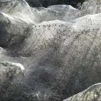 شهری زیرزمینی از تار و عنکبوت در قلب بالکان