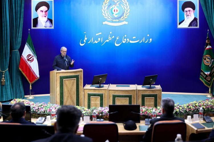 عکس/ نشست شورای راهبردی وزارت دفاع و پشتیبانی نیروهای مسلح با حضور رئیس‌جمهور