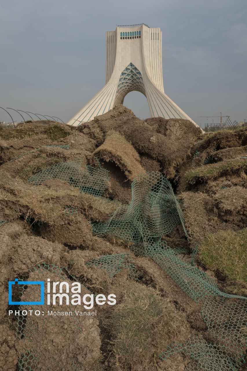 پاییز بیرنگ پایتخت