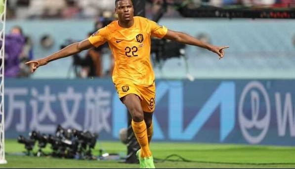 دنزل دومفریس اردوی هلند را ترک کرد