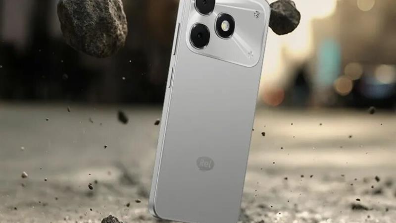 آیفون ۱۷ پرومکسِ ارزانقیمت اندرویدی / عکس