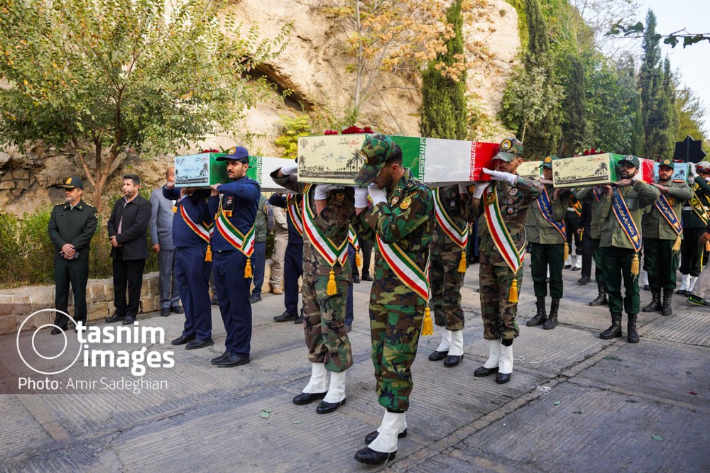 عکس/ استقبال از پیکر مطهر ۱۶ شهید گمنام در شیراز