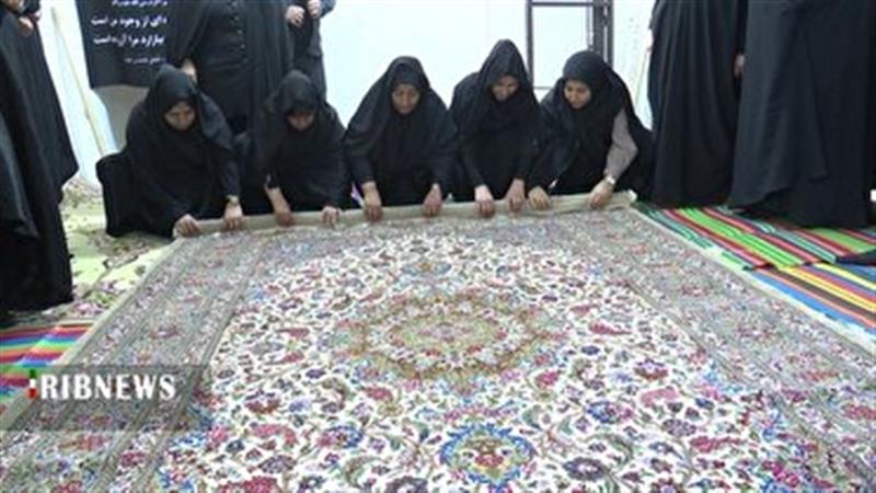 اهدای فرش ۶ متری دست بافت به عتبات عالیات