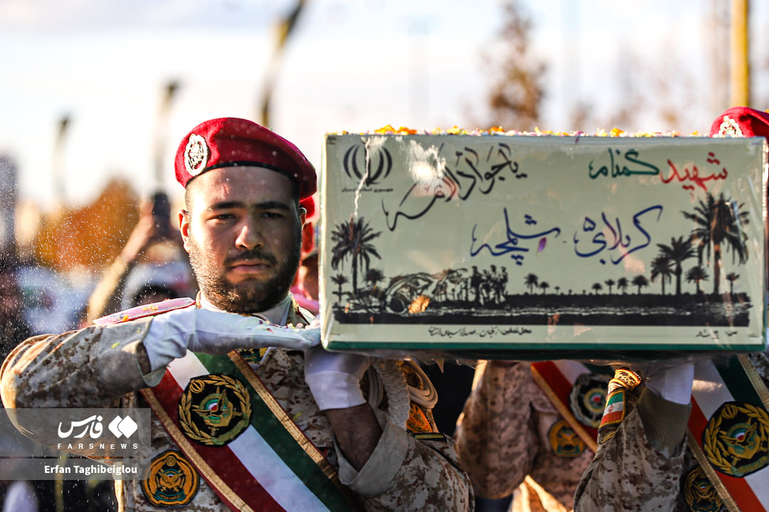 عکس/ استقبال زنجانیها از دو شهید گمنام