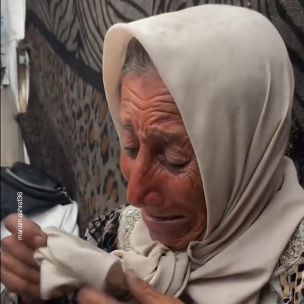 اشکهای مادربزرگ فلسطینی بابت غرق شدن خیمهاش (زیرنویس فارسی)