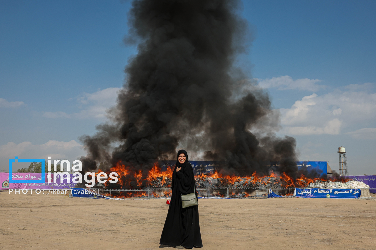 عکس/ امحای ۲۰ تن مواد مخدر