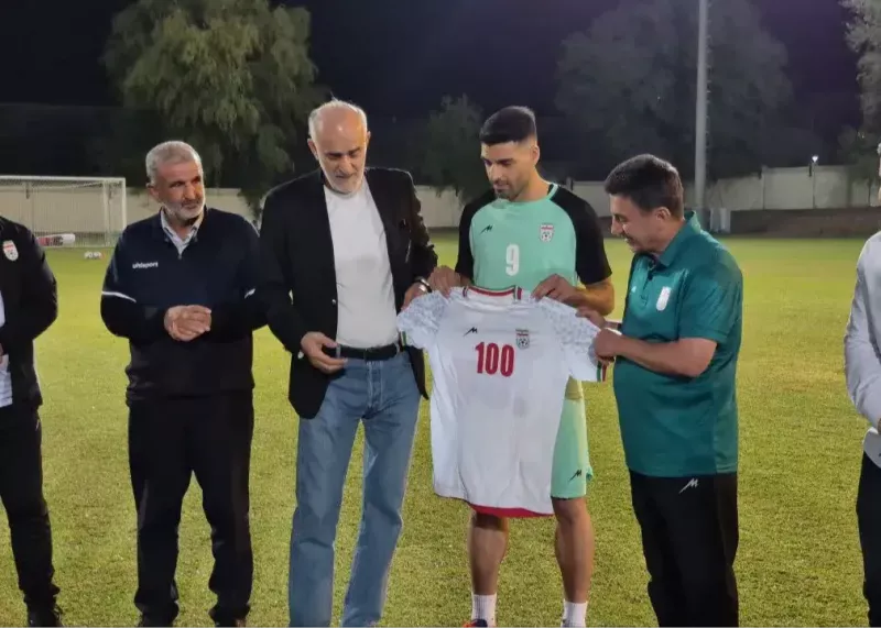 پیراهن شماره 100 تیم ملی بر تن طارمی