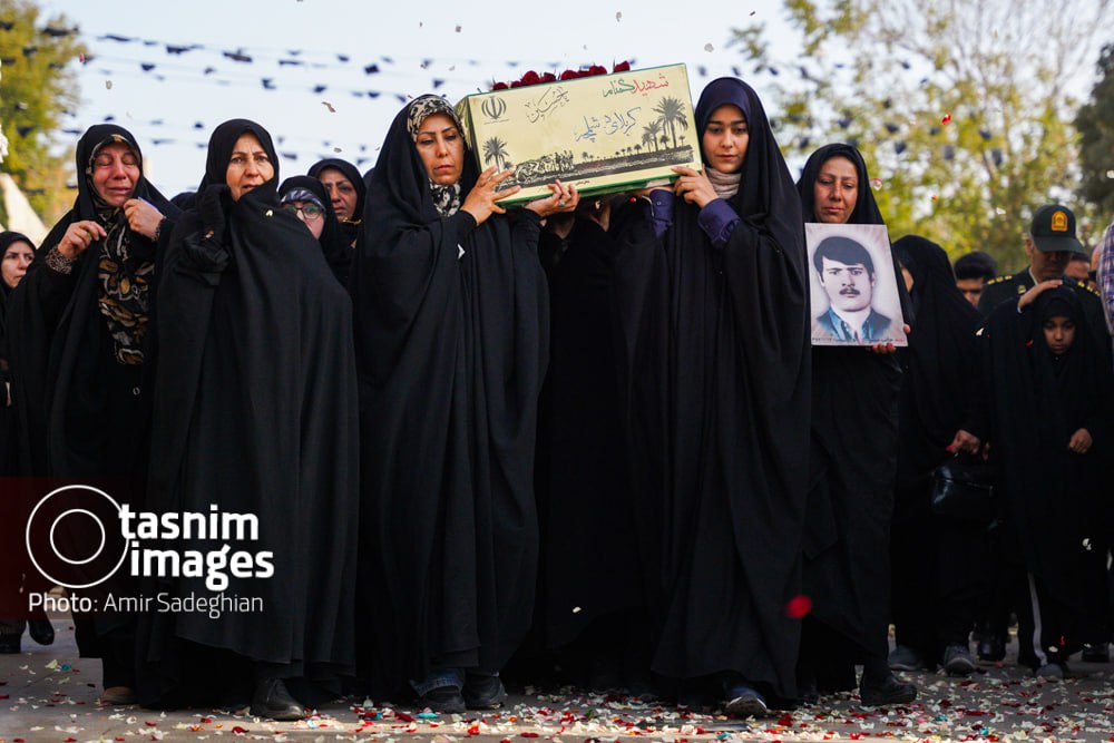 عکس/ استقبال از پیکر مطهر ۱۶ شهید گمنام در شیراز