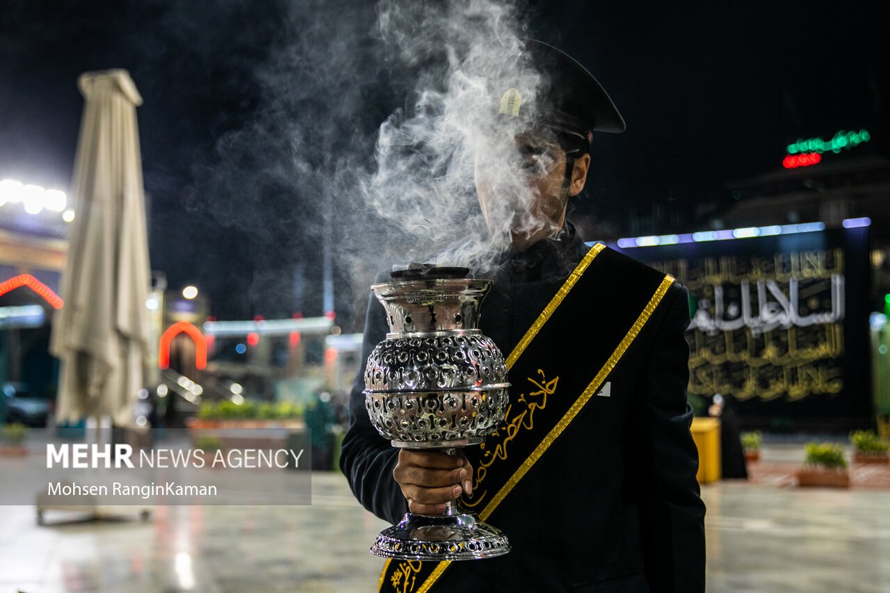  آیین غبارروبی ضریح مطهر آستان مقدس امامزاده صالح(ع)