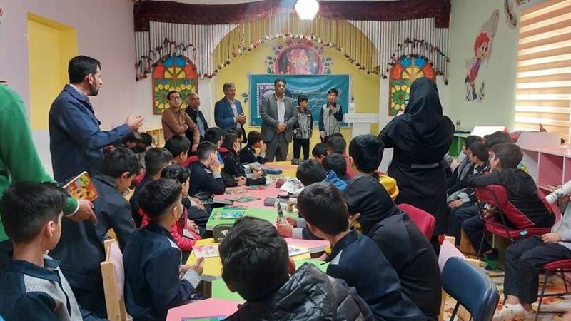 برگزاری برنامههای هفته کتاب در زابل و ایرانشهر