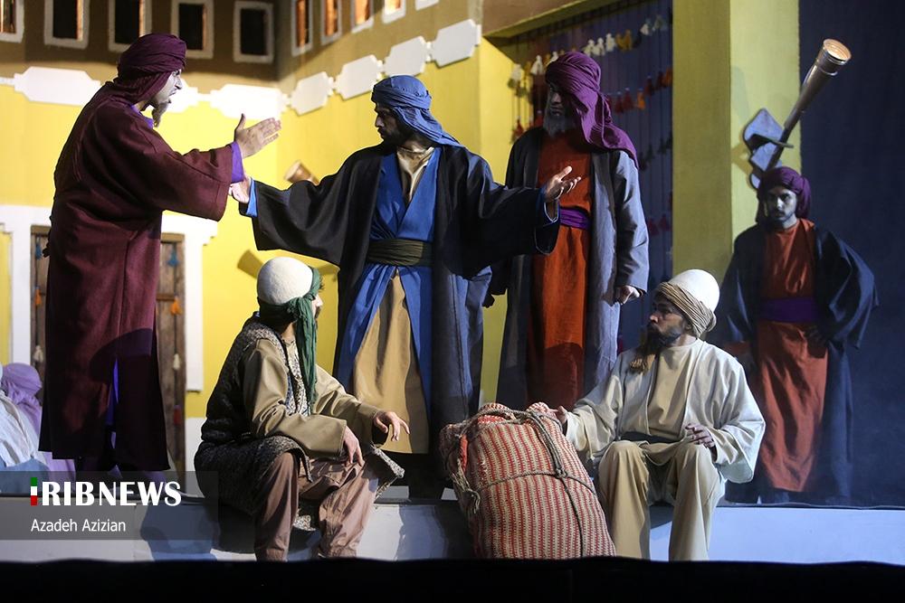 نمایش صحنهای با موضوع زندگی و شهادت حضرت فاطمه زهرا (س) در اصفهان
