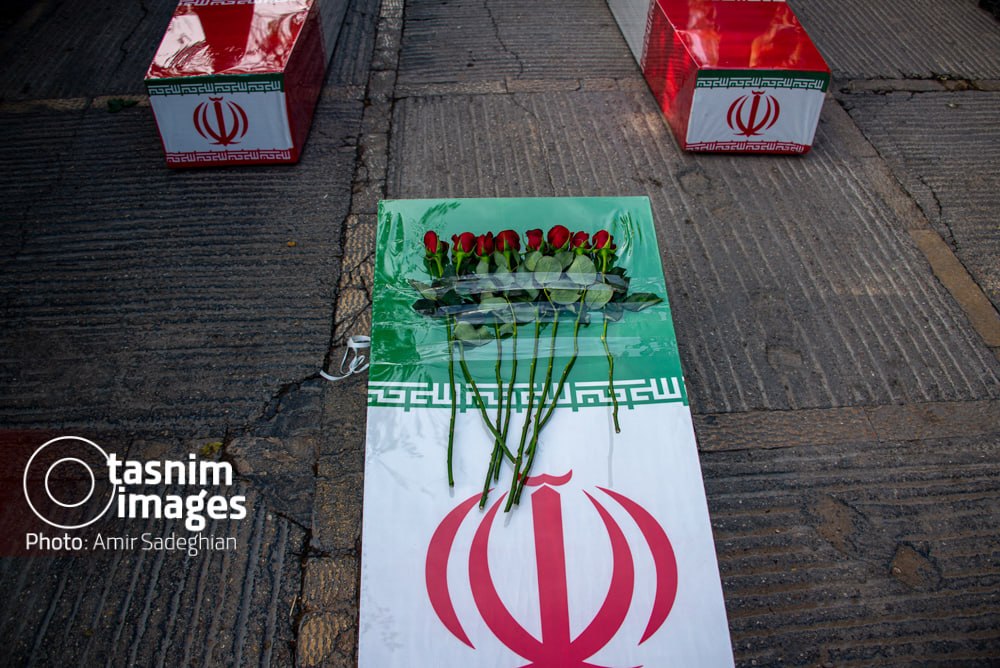 عکس/ استقبال از پیکر مطهر ۱۶ شهید گمنام در شیراز