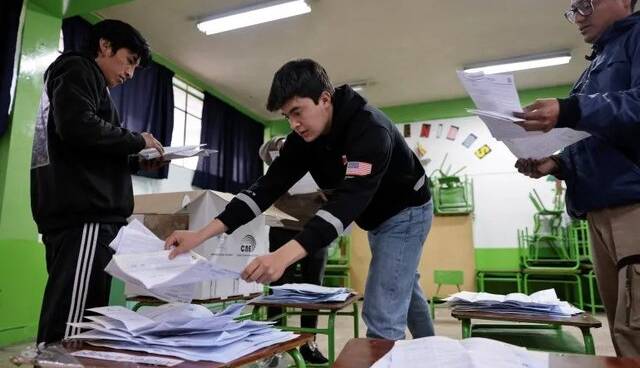 مردم اکوادور به پایگاههای نظامی خارجی «نه» گفتند