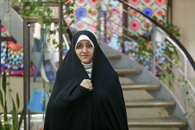 وداع با مفاهیم کلیشهای حوزه زنان در الگوی سوم زن مسلمان