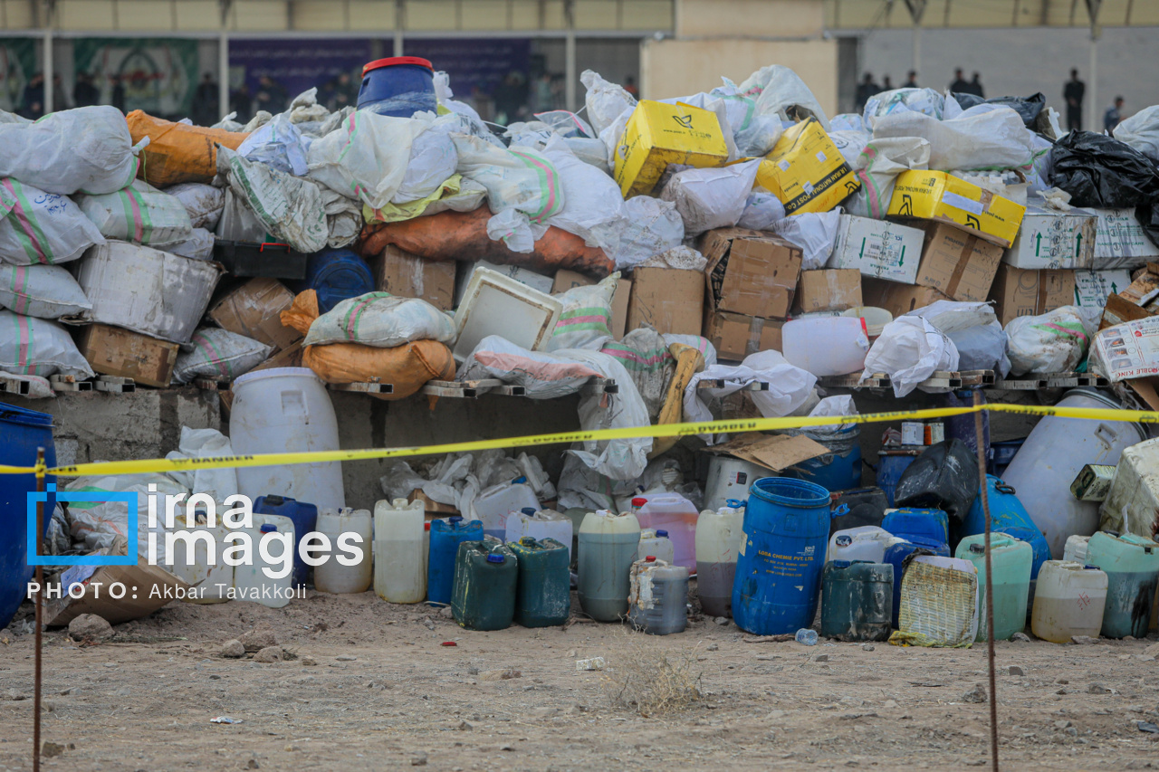 عکس/ امحای ۲۰ تن مواد مخدر