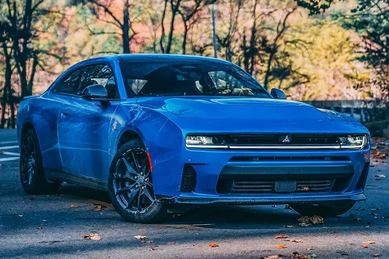 اولین رانندگی با دوج چارجر بنزینی ۲۰۲۶، ماسل کاری برای تمام فصول