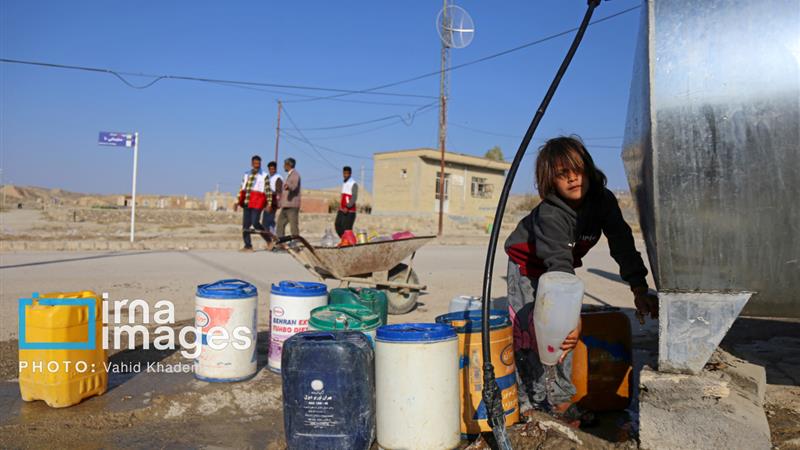 کاروان خدمت‌رسانی هلال‌احمر در روستای «کالیمانی»