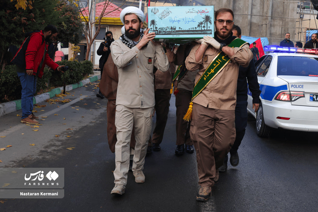 عکس/استقبال مردم کرج از ۱۰ شهید گمنام