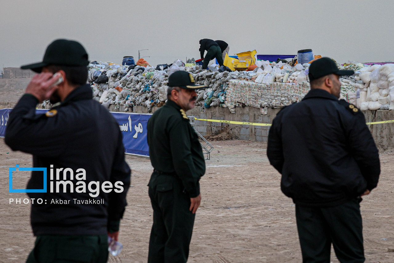 عکس/ امحای ۲۰ تن مواد مخدر