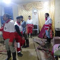 امدادرسانی اولیه به ۷۰ خانوار درگیر سیلاب «هزارانی» آبدانان