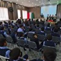 مدرسهای در میبد با حال و هوای شهدایی