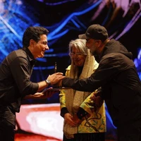 جشنواره ۲۵ به ایستگاه پایانی رسید؛ شفیعی کدکنی و شجریان تجلیل شدند