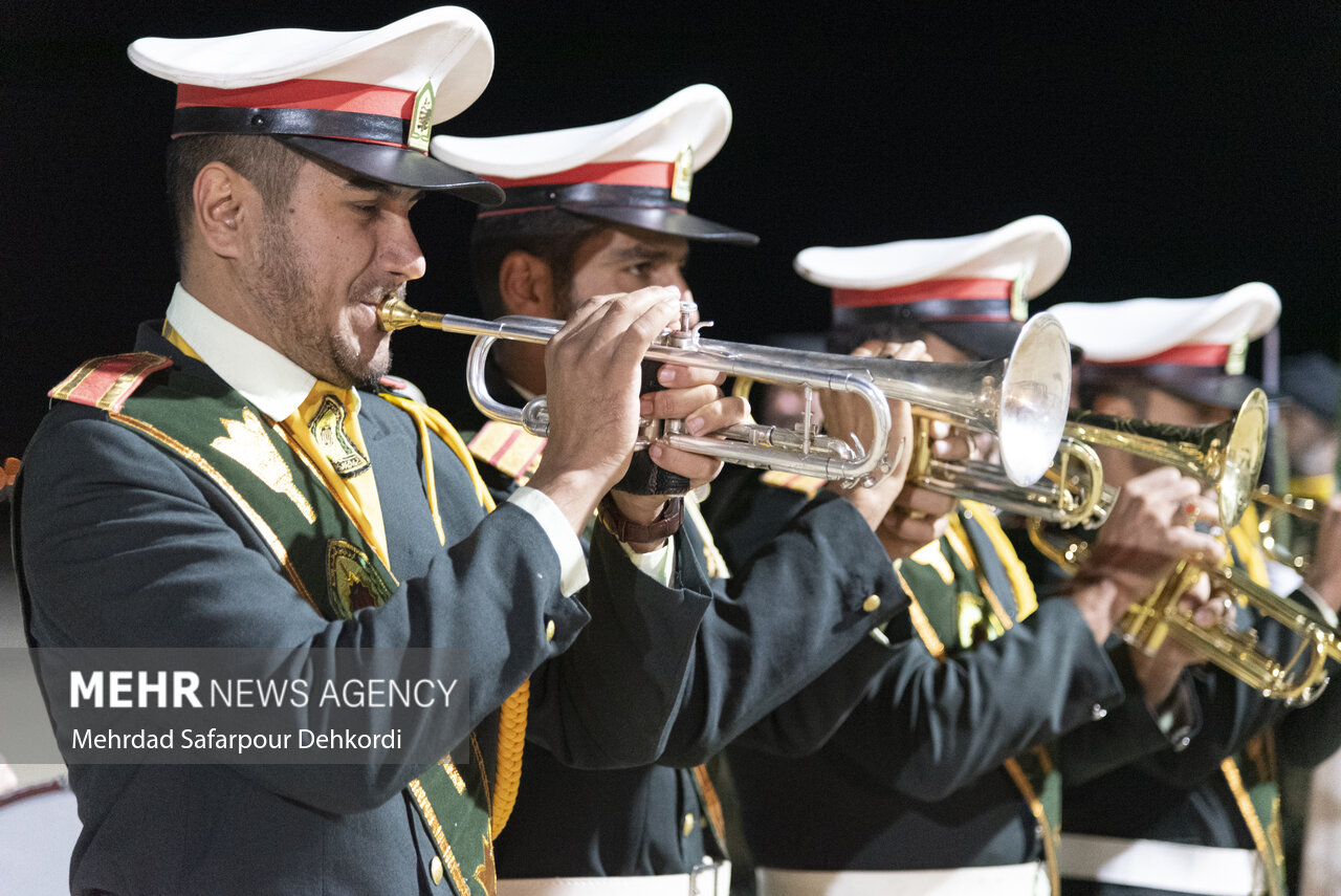 آیین استقبال از پیکر ۶ شهید گمنام دفاع مقدس در شهرکرد