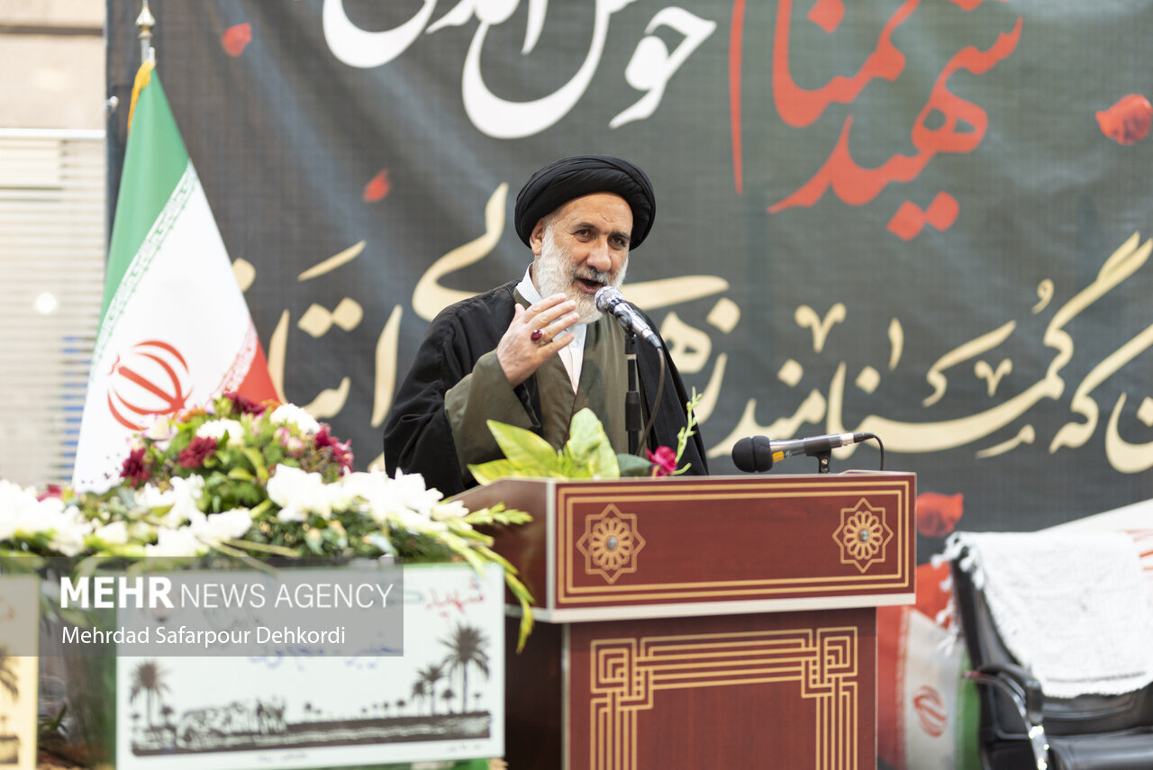 آیین استقبال از پیکر ۶ شهید گمنام دفاع مقدس در شهرکرد