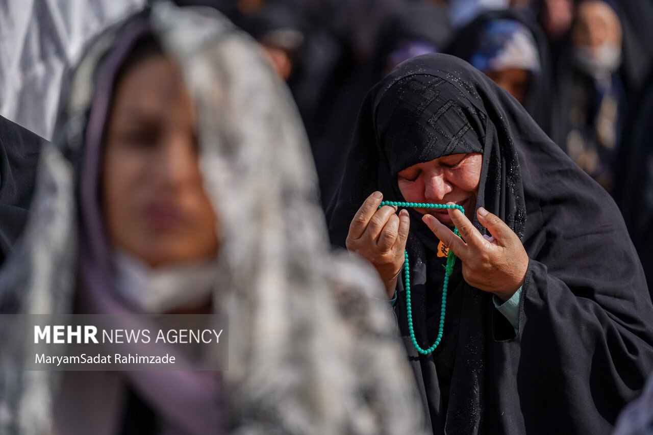 عکس/ اقامه نماز باران در حرم مطهر شاهچراغ(ع)