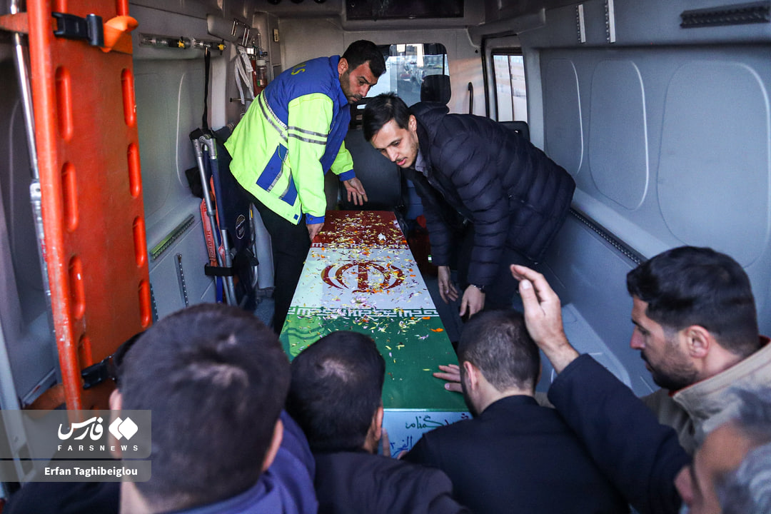 عکس/ استقبال زنجانی‌ها از دو شهید گمنام