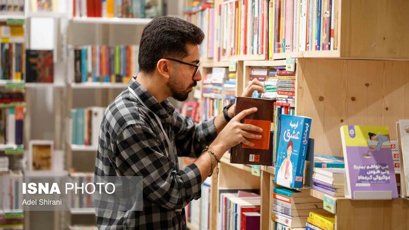 فرماندار خرمدره: فضای مجازی میتواند نقطه پرتابی برای گسترش فرهنگ مطالعه باشد