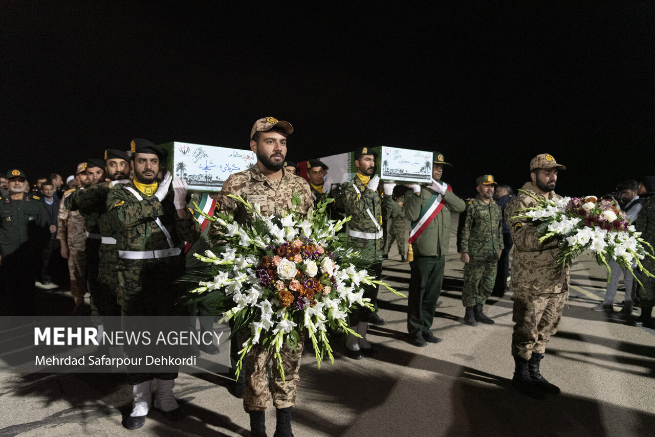 آیین استقبال از پیکر ۶ شهید گمنام دفاع مقدس در شهرکرد