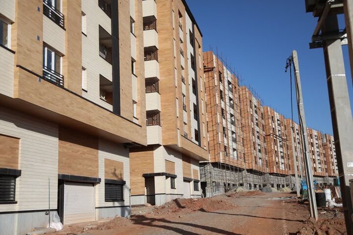 پایان انتظار چند ساله؛ کلید واحدهای شهرک بهشتی همدان تحویل شد