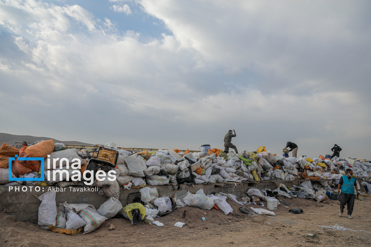 عکس/ امحای ۲۰ تن مواد مخدر