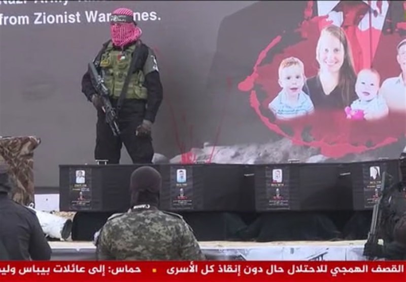 القسام جسد یک اسیر اسرائیلی را تحویل صلیب سرخ داد