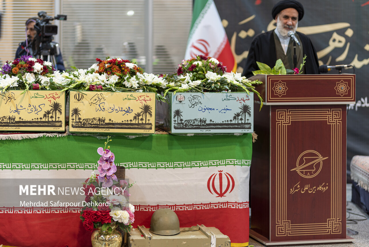 آیین استقبال از پیکر ۶ شهید گمنام دفاع مقدس در شهرکرد