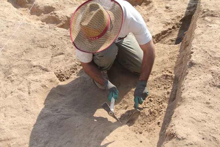 کشف ۸ اسکلت و شواهدکمنظیر از دوران نوسنگی در آبیک