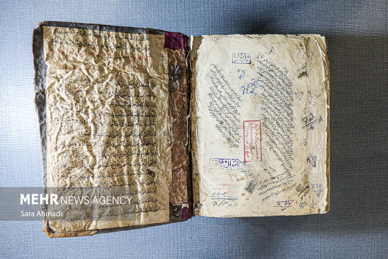  گنجینه مشهد؛ کتاب هایی که در تاریخ سفر کردند